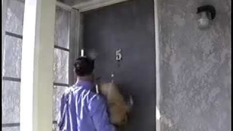 Secret Screen:  Retractable Pull-Down Screen Door Demo