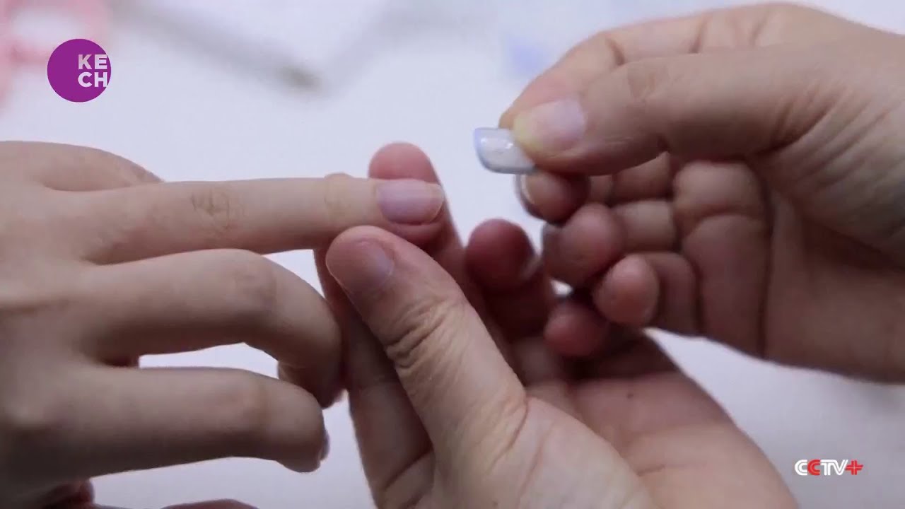 Chinese Fake Nail Makers Capitalize on Surging Overseas Demand