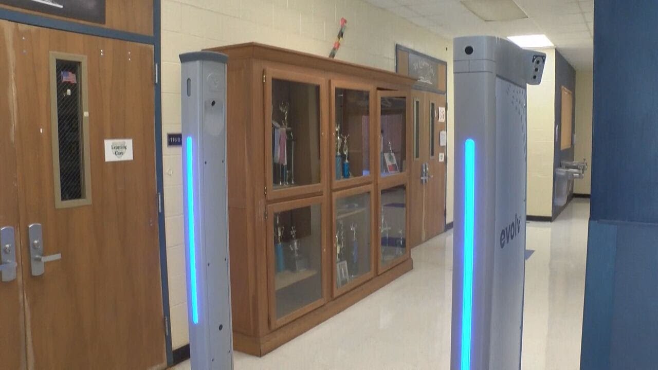 Lancaster County Schools begins using new EVOLV weapons detectors - YouTube