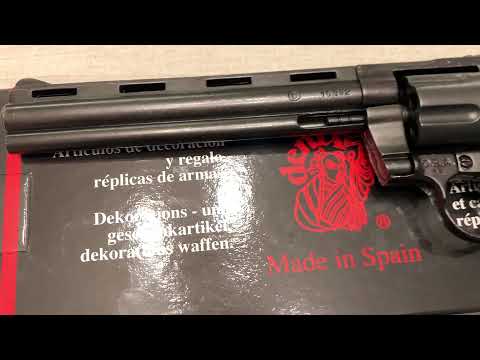Револьвер 357 Магнум Питон 8 -ми дюймовый, 357 Magnum Python revolver 8", Denix 1061