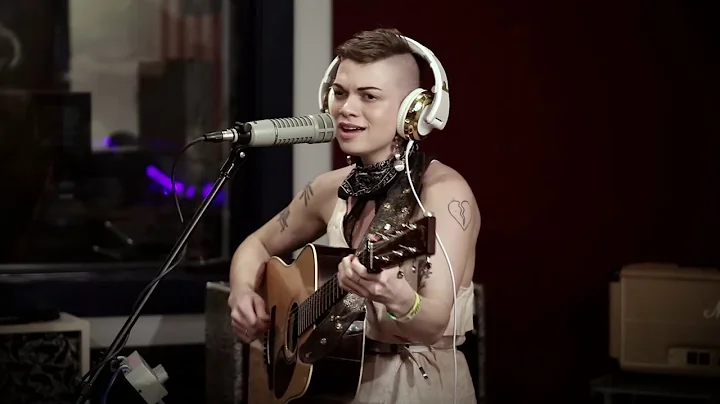 Lillie Mae - Over The Hill And Through The Woods -...