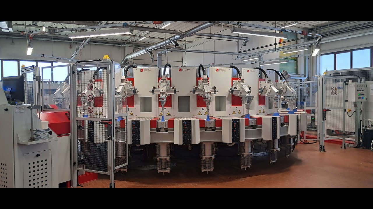 AKU DIRECT INJECTION PROCESS FOR PREMIUM OUTDOOR SHOES - YouTube