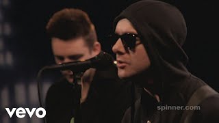 Glasvegas - It&#39;s My Own Cheating Heart That Makes Me Cry (AOL Sessions 2009)