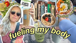WHAT I EAT IN A WEEK WHILE STUDYING + TRYING TO BUILD MUSCLE | quick & simple meals + snacks *vlog*