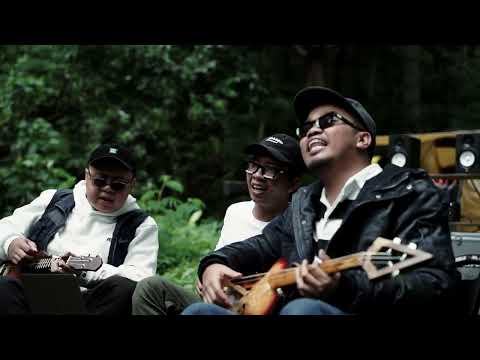 White Dove 3in1 ;Hari ini HariNya Tuhan, Yesus lah satu satuNya,Dari terbit matahari rock version