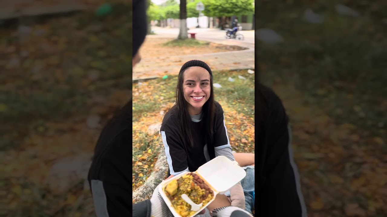 Millonario cambia su vida por un día con un indigente por una triste razón 😱