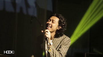 Pamungkas - Intro III, Modern Love (Live at Flying Solo Tour Chapter Jogja)