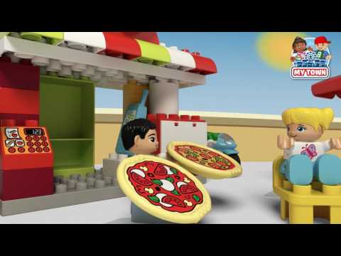 Ziyan Membuat Kota Duplo Dengan Mainan Blocks dari ToyPop. 
