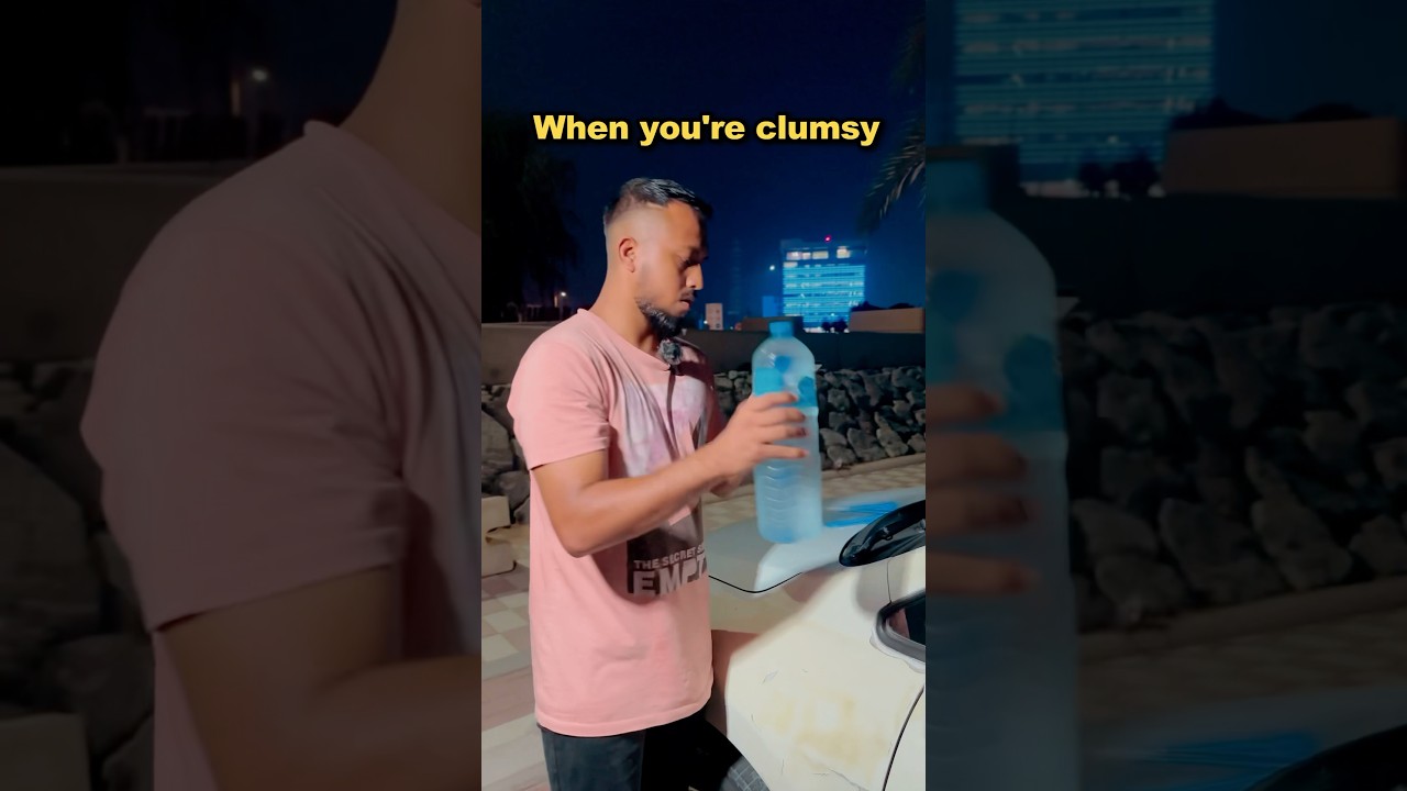 Most clumsiest person ever. #clumsy #drop #shorts #homealone #tomholland #fyp #entertainment #funny
