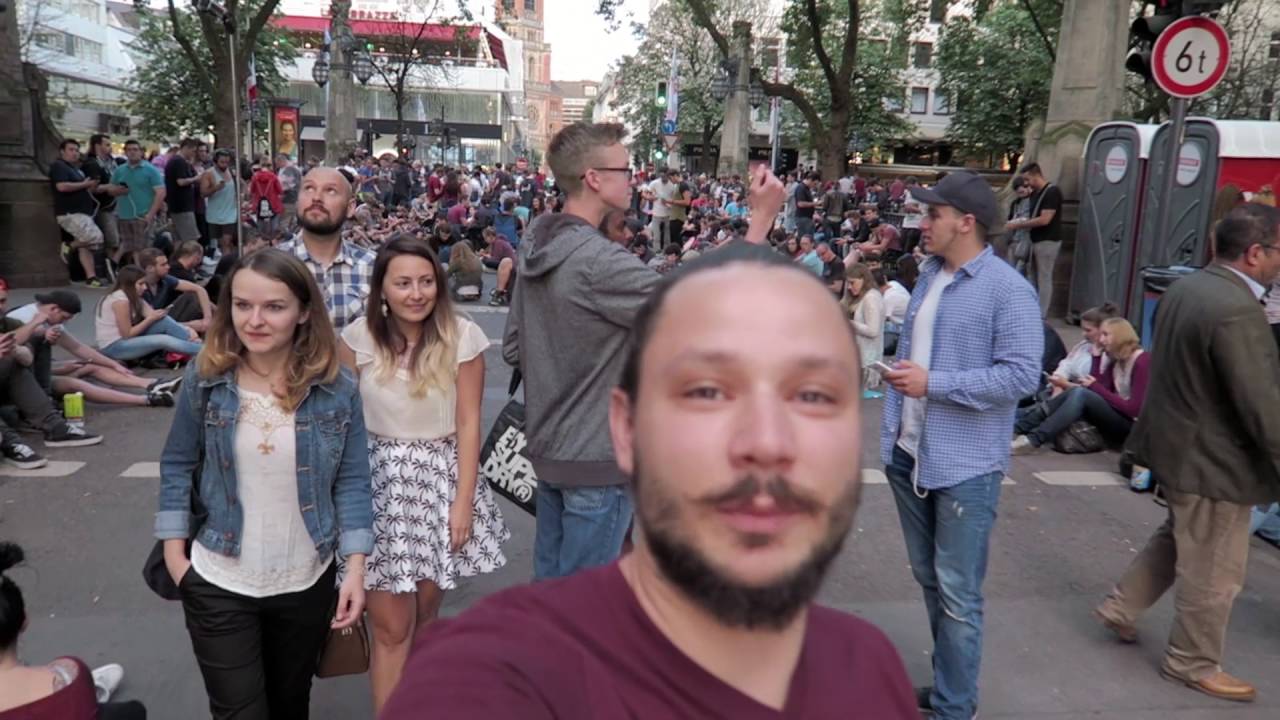 POKEMON GO MANIA TAKES OVER THE BRIDGE IN DUSSELDORF