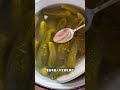 這裡位於俄羅斯,酸黃瓜是當地人非常喜歡的一種美食。