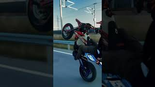 Bike❤️‍🔥#supermoto #husqvarna #ktm #supermot #wheelie #stuntriding #4stroke #motolife #exc #stunt