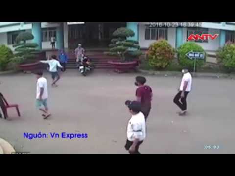 Video Clip: Hàng chục côn đồ chém nhau trong bệnh viện - youtube