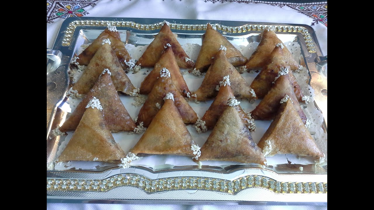 بريوات بالكفتة واللوز والزبيب briwate au viande hachee et amande (شهيوات رمضان)