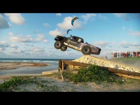 BG Baldwin going huge in this Toyo Tires, Monster Energy trophy truck! Siiiikkk!!!