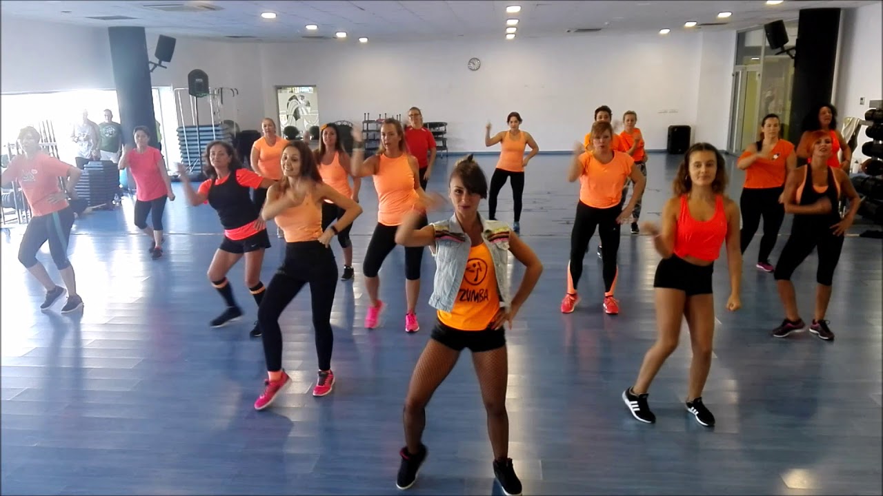 SUSANA FV ZUMBA FELICES LOS 4 C.D.JEREZ SUR bailar salsa