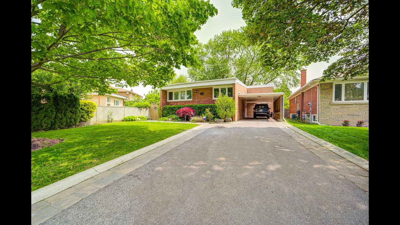 29 Lois Ave, North York