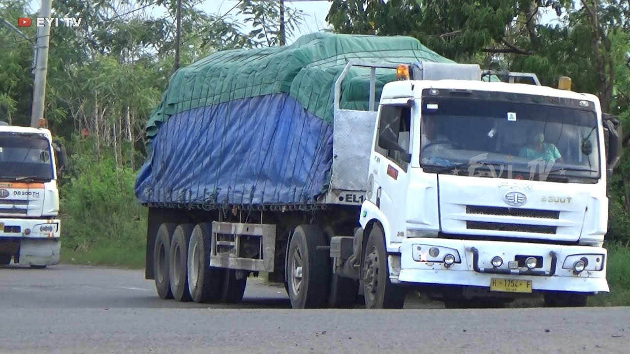  TRUK  TRAILER MUATAN BERAT KEPALA TRUKNYA GOYANG  GOYANG  