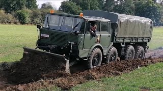 Tatra 813 Power mit Räumschild