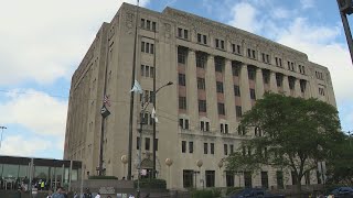 Cook County judge criticized after holding deputies in contempt