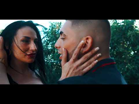 Παρακολούθηση El Blaze - Bésame ( Videoclip Official ) στο YouTube Παρακολούθηση El Blaze - Bésame ( Videoclip Official ) στο YouTube