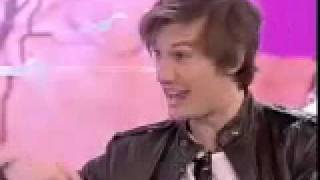 TORMENTED - Alex Pettyfer on T4 !