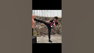 Jeet Kune Do Pendulum Step Kick Tutorial #shorts #wingchun #jeetkunedo #jkd