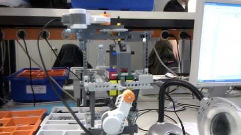 RWTH - MATLAB meets Lego Mindstorms, WS 2010/11: Cube-Bot