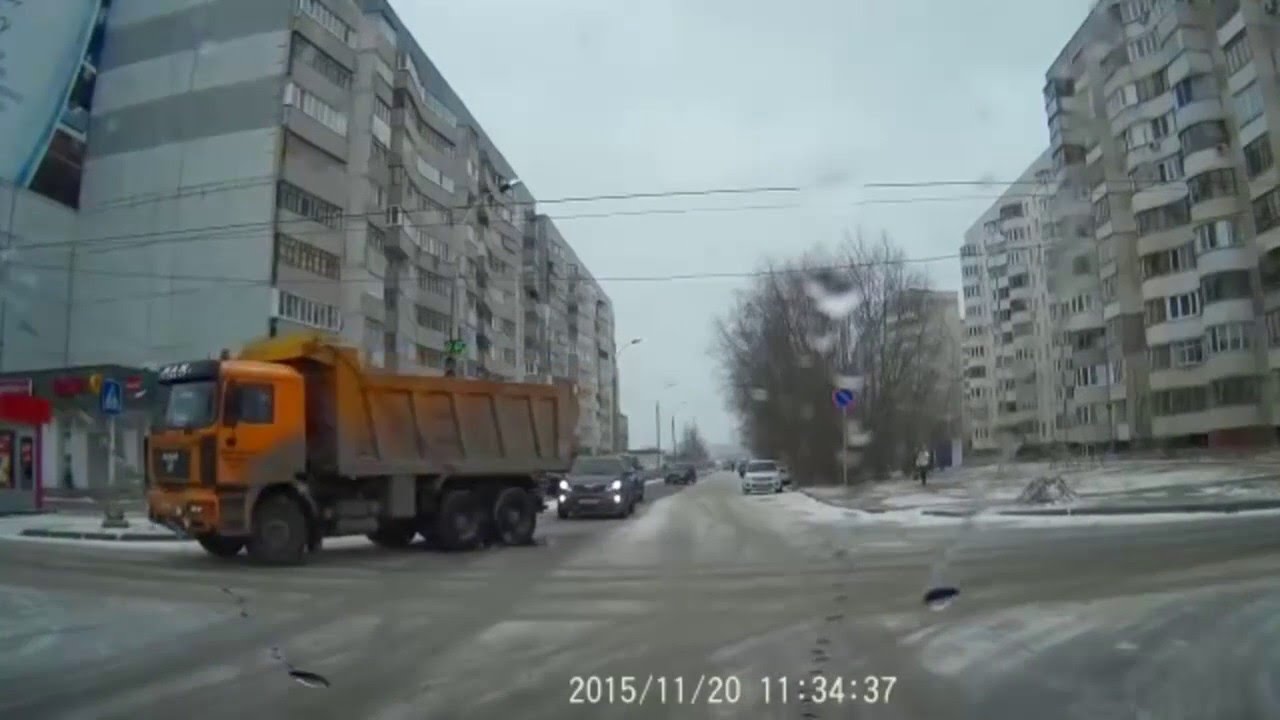 Камаз переехал голову