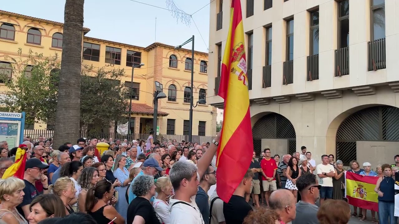 SANT JOAN D'ALACANT - SAN JUAN DE ALICANTE SALE A LA CALLE PARA APOYAR A CEUTA
