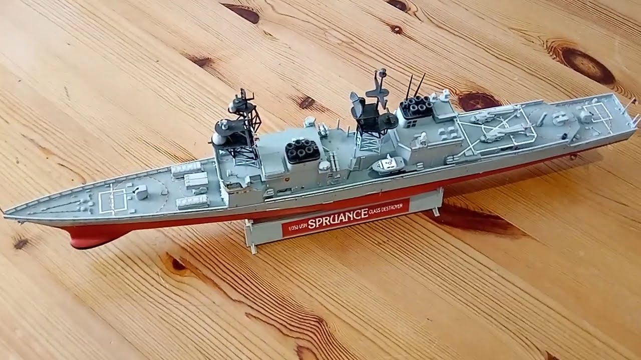 USS Ingersoll US Navy Destroyer 1-350 scale model ship