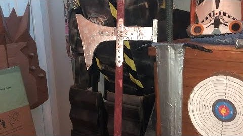 How to build a historically accurate Cardboard Battle Axe