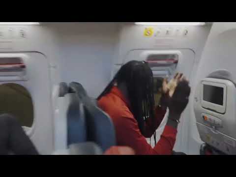 Galatasaray takım uçağı | Gomis'e özel o sen olsan bari #icardi #gomis #galatasaray