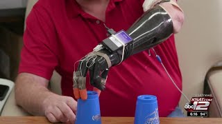 Robotic hands that can feel