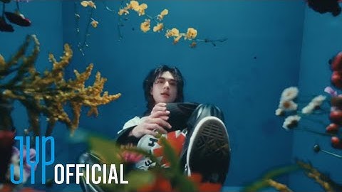 Stray Kids "Bounce Back" M/V