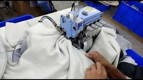 Pegasus M900 four thread overlock with thread trimmer