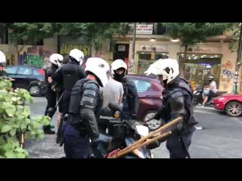 Σύλληψη διαδηλωτή με πειστήριο μια μολότοφ