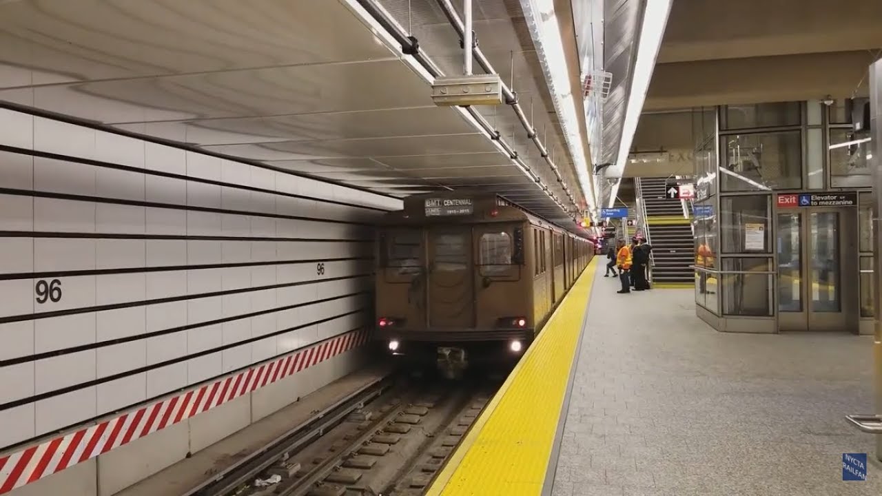 Nyc Subway D Types And Ab Standards Passing 96th 2nd Ave Youtube - mta dekalb avenue subway station in roblox youtube