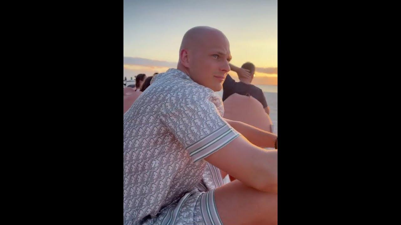 К поп группы коллаж. Ютуб поп. Ютуб поп. Ютуб поп. Кей поп корея.