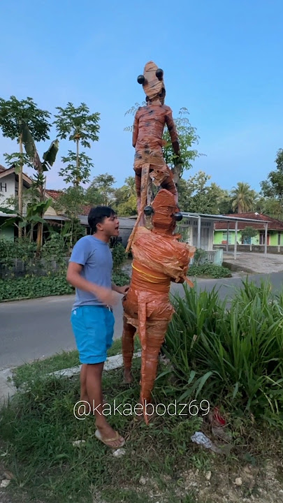 JADI PATUNG TOKEK HIDUP BIAR NGALAHIN PATUNG BIAWAK DI WONOSOBO