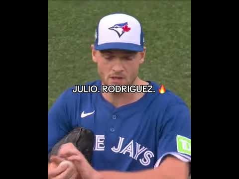 Playoff baseball at its finest 😮‍💨