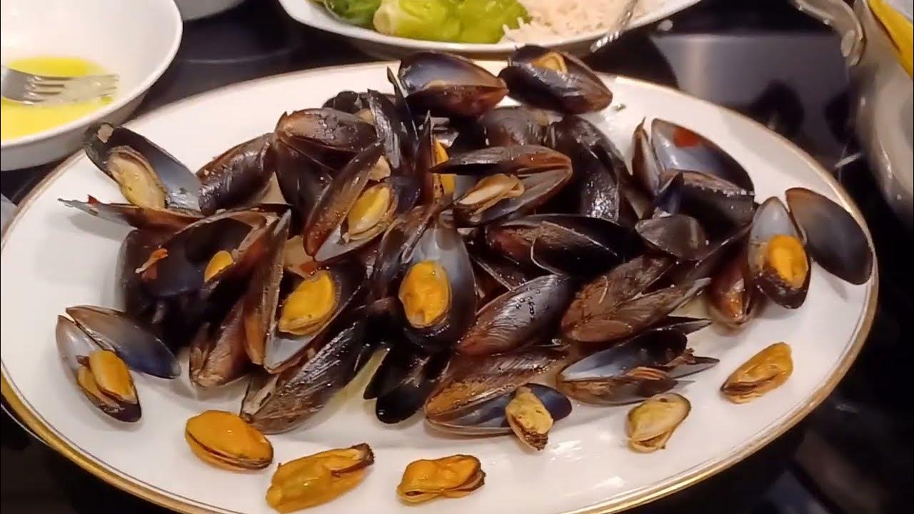 Mussels, rice, brussels sprout with butter USA YouTube