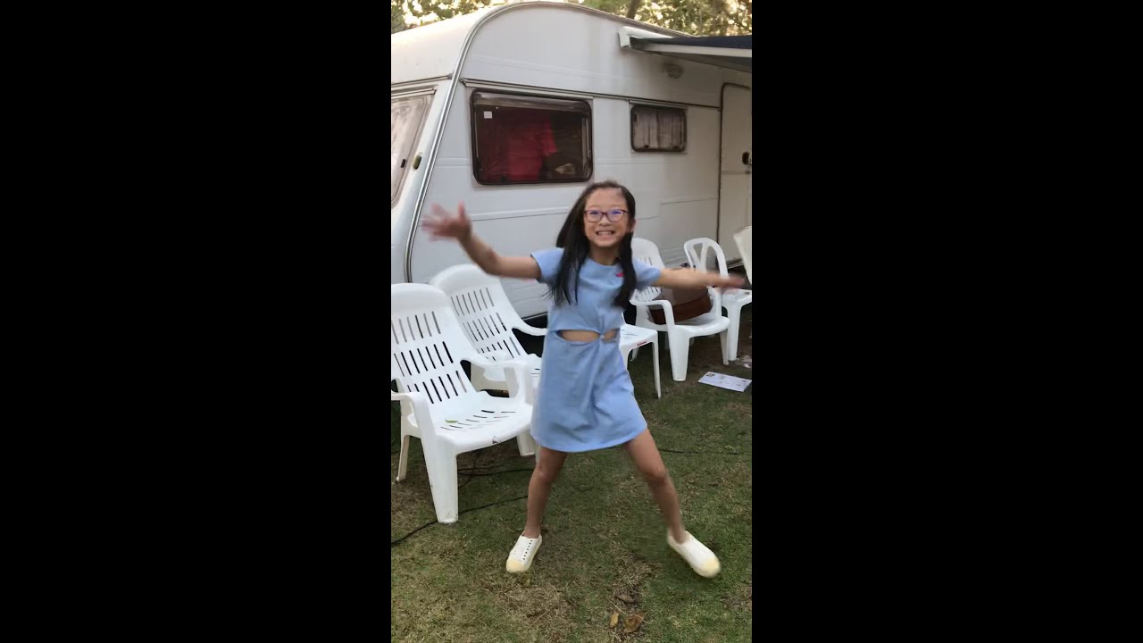 Seaweed dance by Yuki9yrs