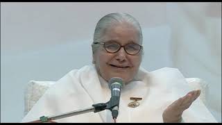 Experience being with Dadi Prakashmani  Santosh Didi 25 08 2021दादी प्रकाशमणि संग अनुभव _संतोष दीदी