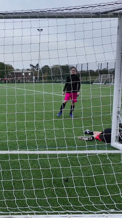 Collapse save OR negative step here!? #goalkeeper #goalkeeping #save #technique #gkunion #utm #fyp
