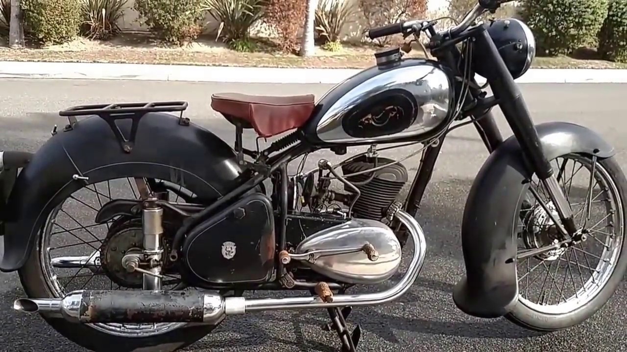 1954 Peugeot 175 Motorcycle - YouTube