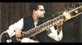 Pandit Nikhil Banerjee (sitar) - Raga Maru Bihag Pandit Nikhil Banerjee (sitar) - Raga Maru Bihag