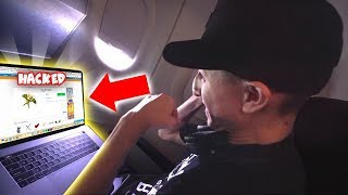 HACKING MY FRIENDS ROBLOX ACCOUNT ON A PLANE!!