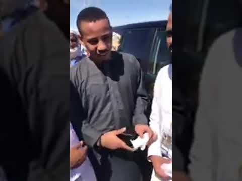 مادح خير البرية الحاج عبد الله المشري في يوم وداع الخليفة العام للطريقة التيجانية الشيخ أحمد التيجان