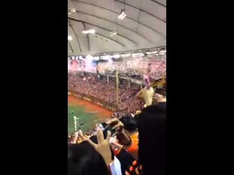 巨人勝って優勝決めたスタンドの瞬間